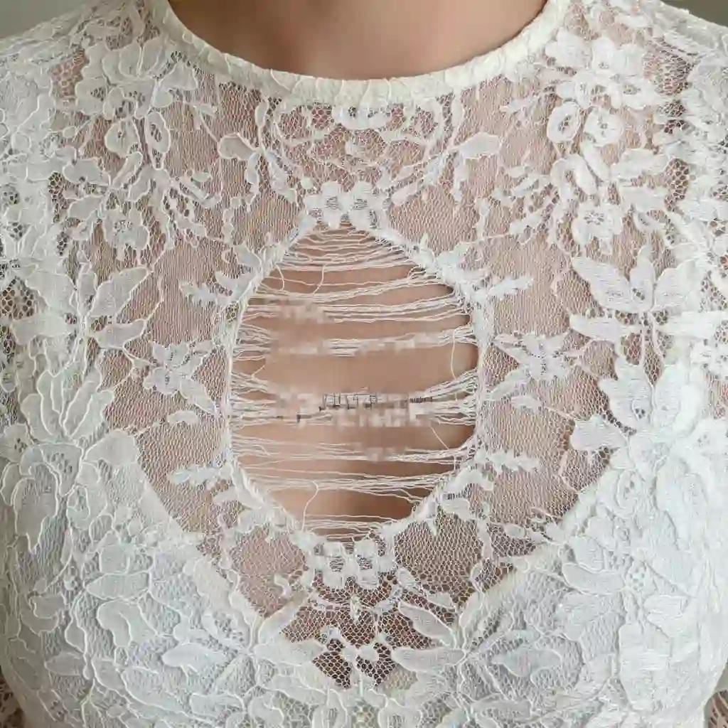 Pattern-heavy background example addressing how to remove text from images when textures are complex, recommending AI cleanup first and minor manual touch-ups to maintain alignment on lace, mesh, or geometric materials.